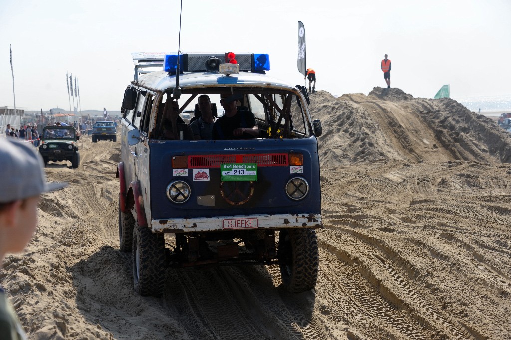 ../Images/4x4 Katwijk 2018 105.jpg